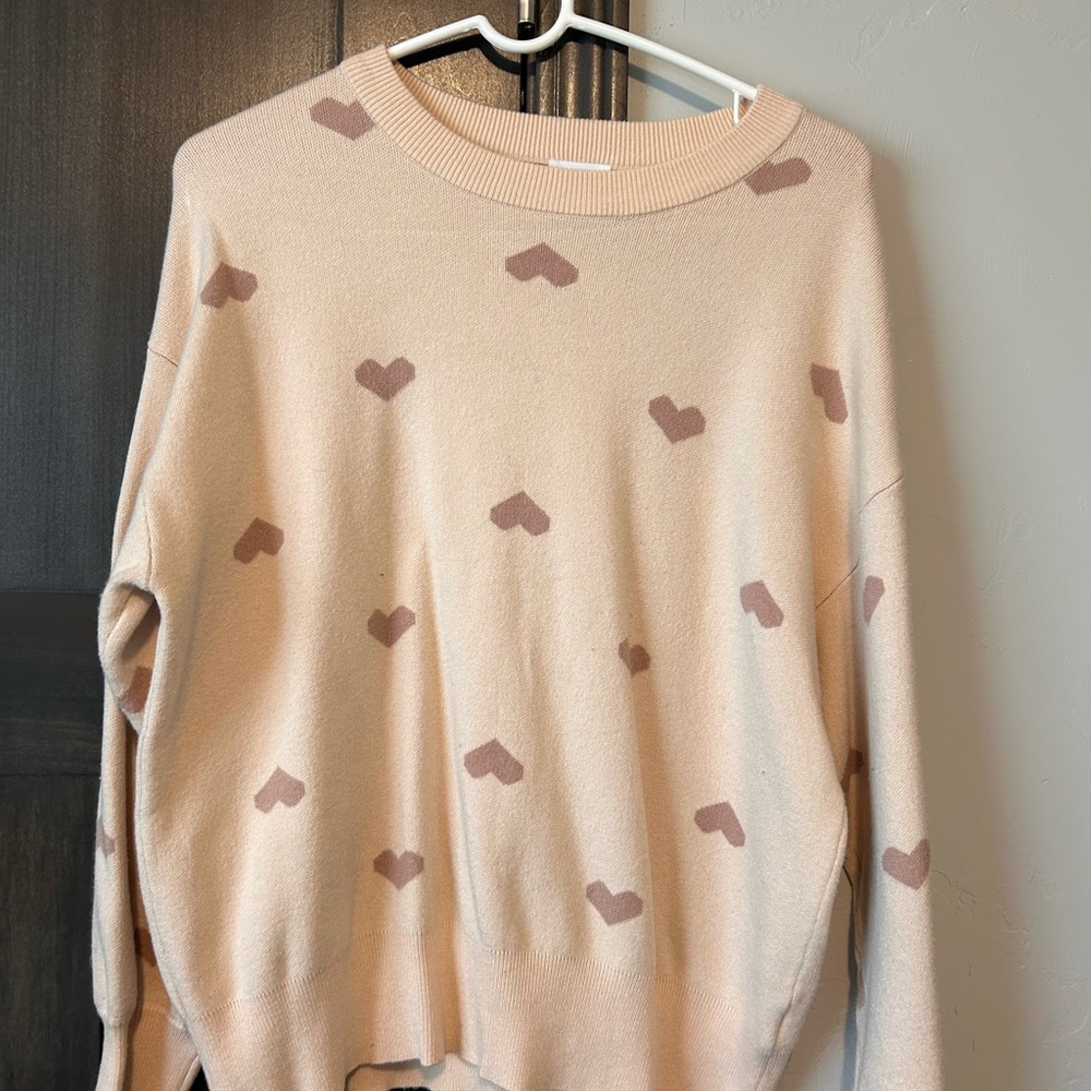 Le Lis Cream Heart Pattern Sweater